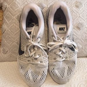 Weekend Sale 😱Nike Sneakers